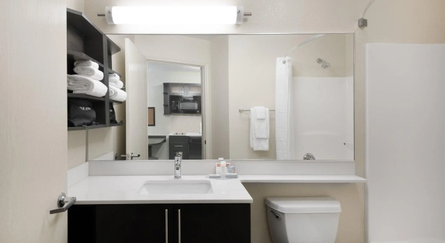Двухместный номер Standard c 1 комнатой Candlewood Suites - Charlotte - Arrowood by IHG