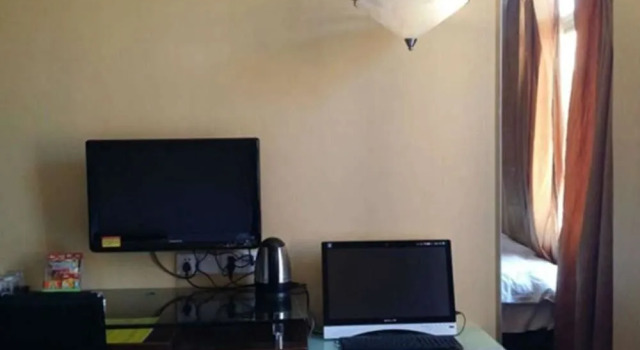 Small Xierdun Hotel, Book Hotel Mawei 
