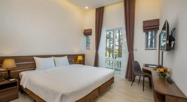 Двухместный номер Deluxe с видом на озеро CEREJA Hotel & Resort Dalat