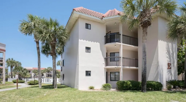 Ocean Village Club E17, 2 Bedrooms, Heated Pool, Sleeps 6, WiFi, Rezerwuj Hotel Hotele w Saint Augustine Area z parkingiem, Parking