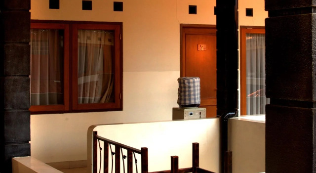Wisma Puri Larasati Hotel, Rezervasyon Otel Bandung Kidul Bandung