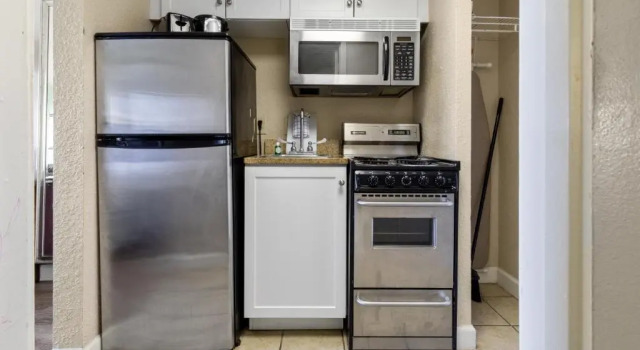 Четырёхместный номер Standard Sandcastle Oceanfront Resort South Beach