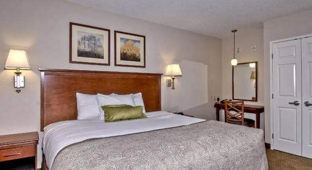 Люкс Candlewood Suites Burlington by IHG