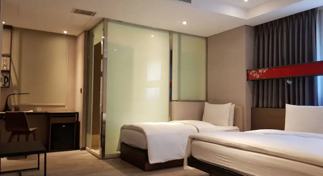 Трёхместный номер Standard City Place Hotel