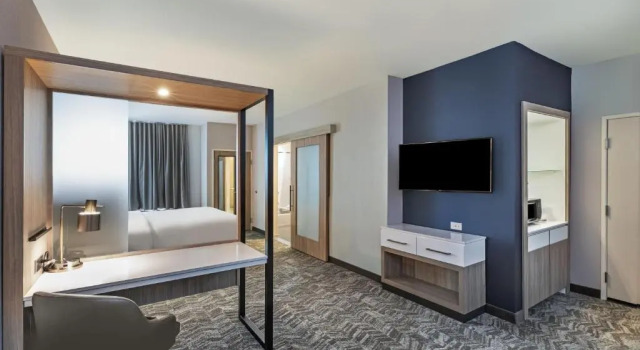 Двухместный люкс с видом на внутреннюю территорию SpringHill Suites by Marriott Austin West/Lakeway