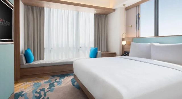 Двухместный люкс c 1 комнатой Hilton Garden Inn Jakarta Taman Palem