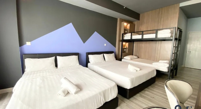 Семейный номер Standard с балконом Homesuite' Home at Aeropod SOVO