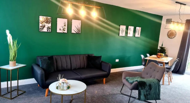 Апартаменты Spacious Modern 3 bed House Near Heathrow Airport