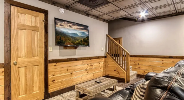 Cuddlin' Up, Er209 - Luxury At Its Finest And Location That Can't Be Beat! 2 Bedroom Cabin by RedAwning, Забронировать Отель Отели Пиджен-Фордж 3 звезды, рядом с Голь-клуб Crave, 3*