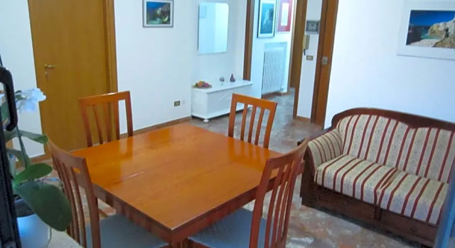 Casa Raffaella, Забронировать Отель Отели Полиньяно-а-Маре с парковкой, рядом с Пещера монахинь, Парковка