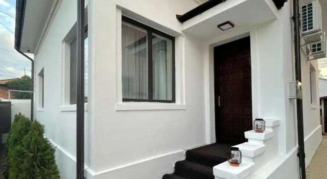 Premier rooms, Забронировать Апартаменты/квартира Отели Плоешти с парковкой, Парковка