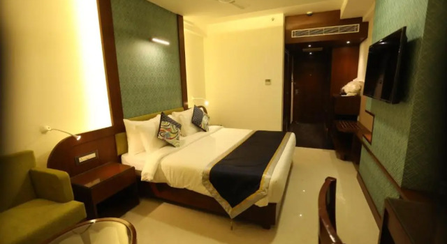 Номер Deluxe The Pinnacle INN Sarnath