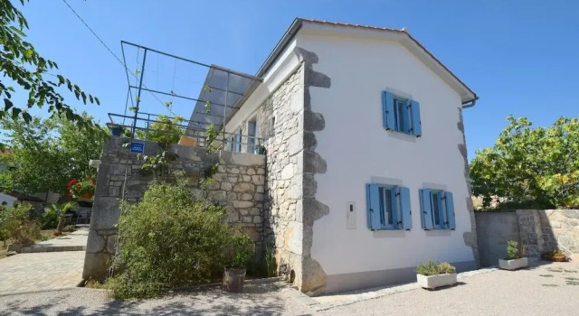 Insula Insule - Rustic & Peaceful - SA1