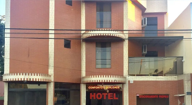 Hotel 24 de Outubro, Забронировать Отель Отели Гояния с парковкой, Парковка