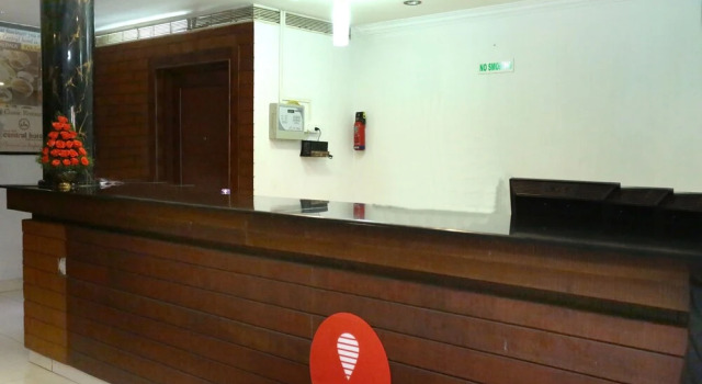 Oyo 15992 Central Hotel, Забронировать Отель Отели штата Кералы с парковкой, Парковка