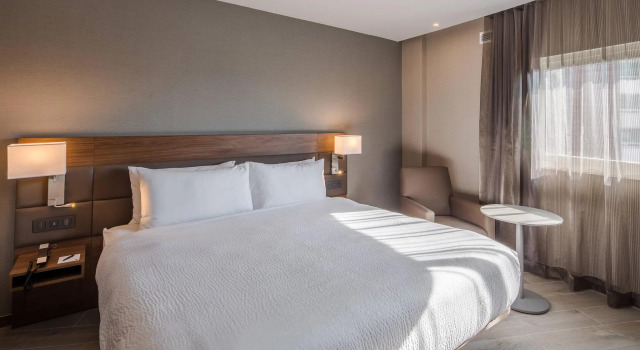 Двухместный номер Standard с видом на город AC Hotel by Marriott Guadalajara Expo