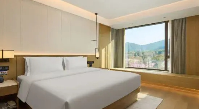 Двухместный люкс Floral Hotel·April Day Garden Hotel
