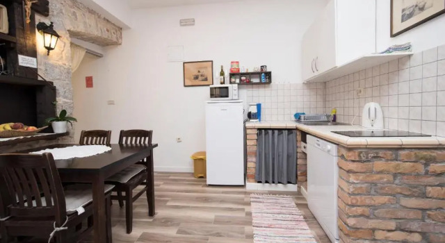 Апартаменты Elena Rooms