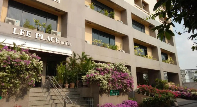 Студия Deluxe LEE PLACE HOTEL