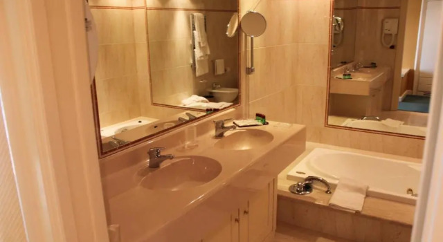 Полулюкс 501 Hotel