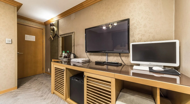 Demian Hotel