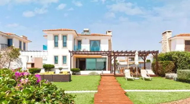 Villa Charon