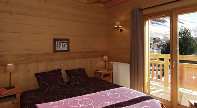 Alpien Chalet w/ Sauna
