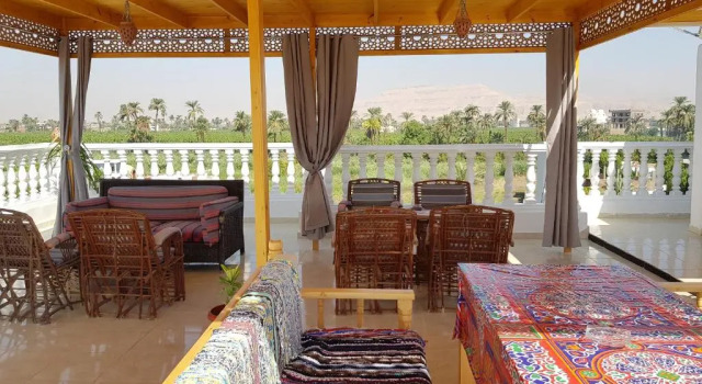 Апартаменты Luxor VIP Apartments