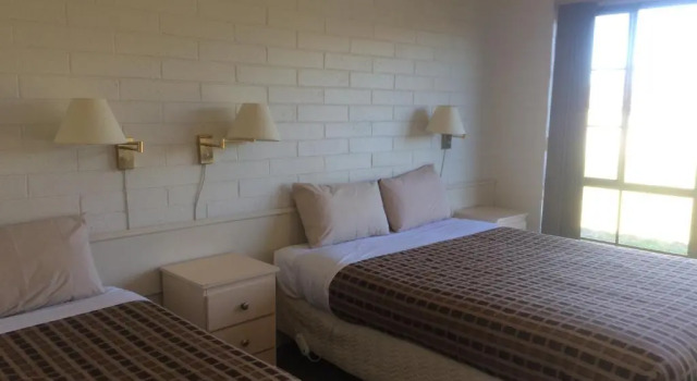 Ambassador Motor Inn Ballarat, Rezerwuj Hotel Hotele 3-gwiazdkowe w Ballarat, 3*