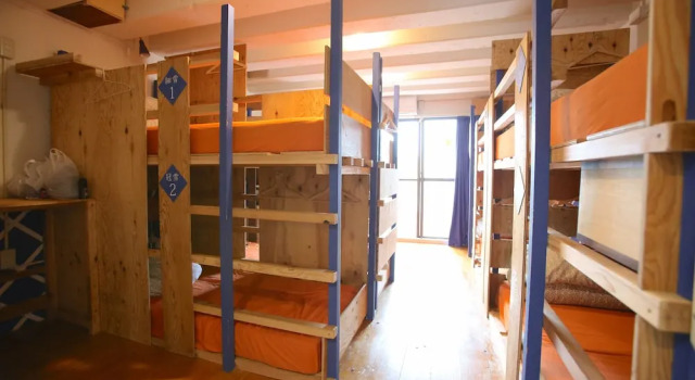 Кровать в общем номере (женский номер) с балконом Yadoya Guest House Orange - Hostel