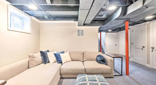 Home w/ Office + Yard: 25 Mi to Downtown Chicago!, Забронировать Отель Отели Иллинойс 3 звезды, 3*