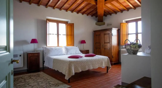 Villa Gerosa, Buchen Sie Villa Hotels in Elsa-Tal mit Parkplatz, Parkplätze