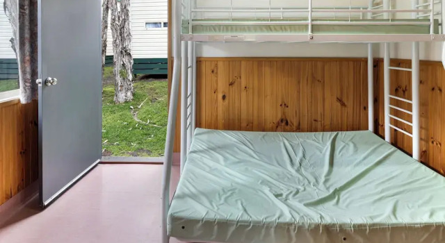 Кровать в общем номере BIG4 Ingenia Holidays Phillip Island