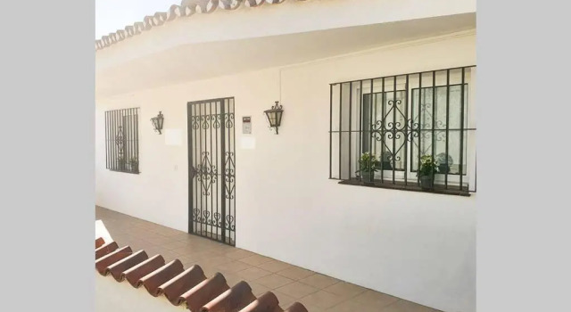 34-Spectacular villa with stunning views in Torreblanca, Fuengirola!