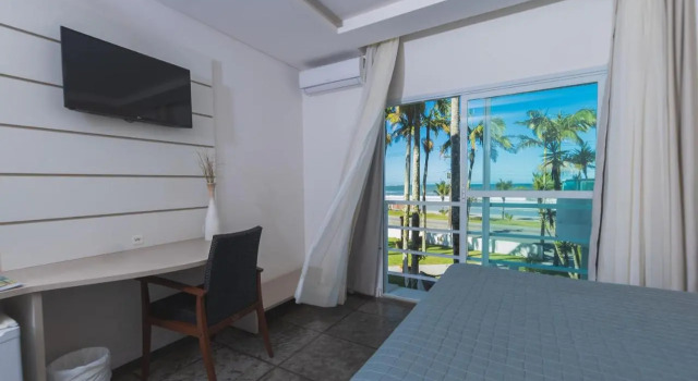 Hotel VillaReal Charme, Забронировать Отель Отели в центре Гуаратуба, в центре