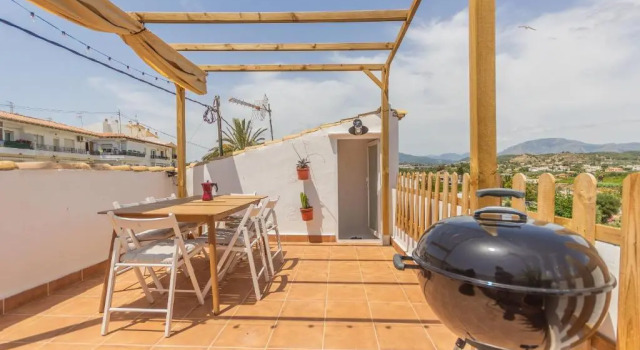 Wonderful Views Terrace 3BR Cottage - BBQ - AC, Забронировать Дом для отпуска Виллы Альтеа, рядом с San Miguel Street, Вилла