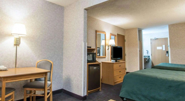 Четырёхместный люкс Quality Suites San Diego Otay Mesa