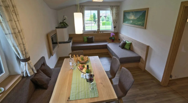 Апартаменты Classic Spacious Apartment Near Ski Area in Mayrhofen