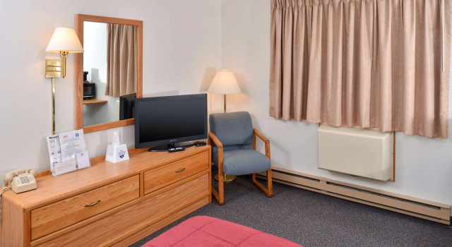 Четырёхместный номер Standard Sauk River Inn & Suites, a Travelodge by Wyndham