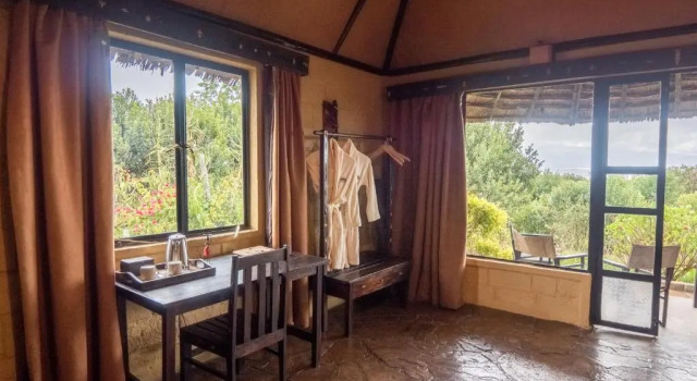 Rhino Watch Safarilodge, Book Hotel SPA Hotels in Central, SPA