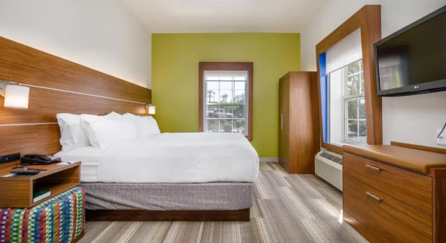 Номер Standard Holiday Inn Express Phoenix-Airport/University Drive by IHG