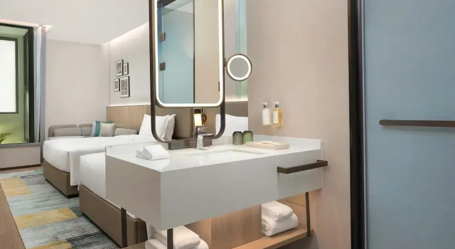 Номер Standard Holiday Inn & Suites Shanghai Changfeng by IHG