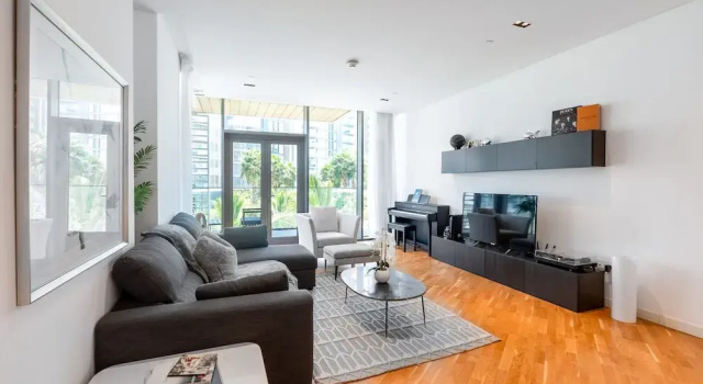 Modern Bluewaters 1BR w Relaxing Balcony View