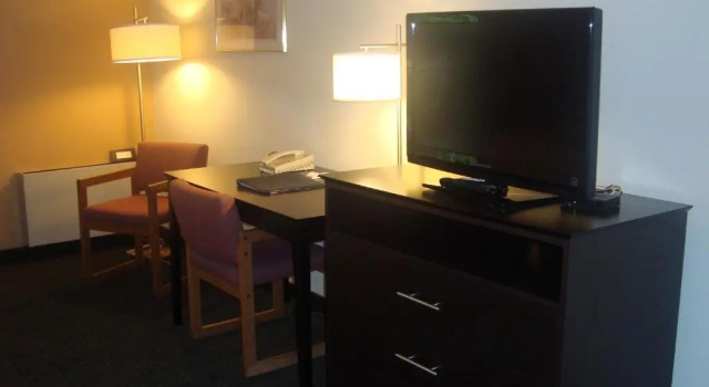 Люкс Travelodge by Wyndham Bracebridge
