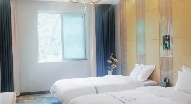 Luksusowy suite Rahm Holiday Theme Hotel