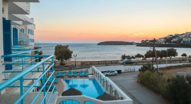 Трёхместный номер Superior с балконом и с частичным видом на море Chryssi Akti, Sure Hotel Collection