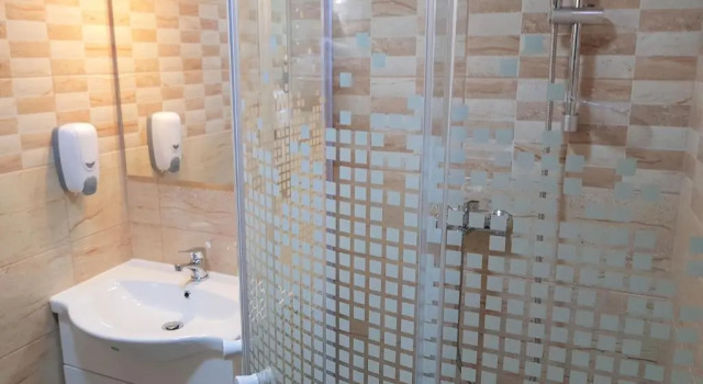 O podwyższonym standardzie dwuosobowy pokój Villa Lotus