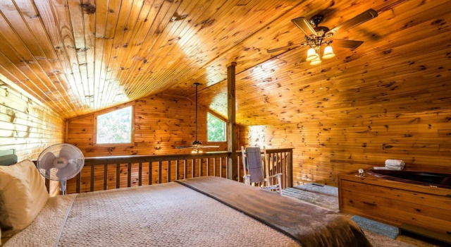 Er17 - The Perfect Getaway Great Location - Close To Town! 1 Bedroom Cabin by RedAwning, Забронировать Дом для отпуска Виллы Пиджен-Фордж, рядом с Торговый центр Pigeon Forge Factory, Вилла