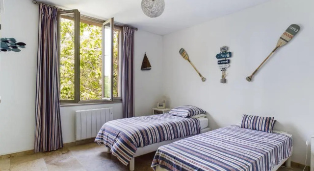 Maison Tarascon, 6 pièces, 8 personnes - FR-1-599-56