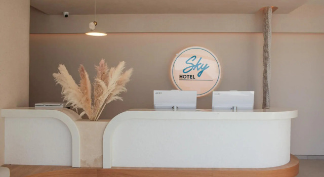 Люкс Sky Hotel (Скай)